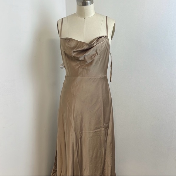 Fame and Partners Strappy Gown - Picture 4 of 5